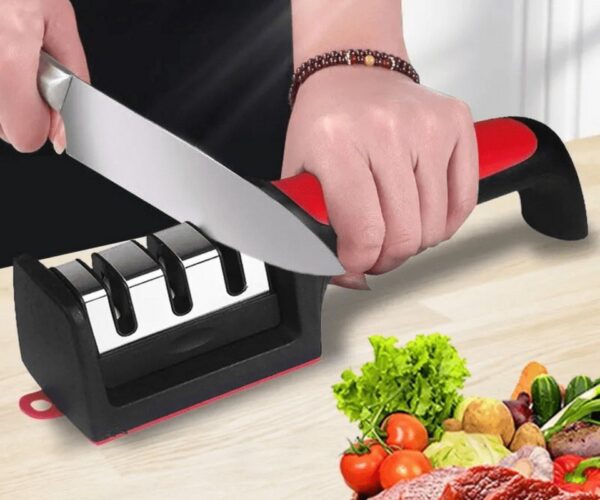 Klienten von Kuchenmessern: Aufstellung von Schneidgeräten