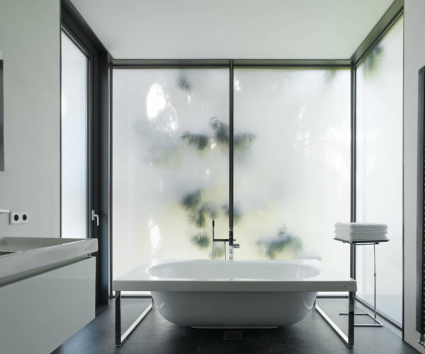 Badfenster-Sichtschutz-Ideen: Schutz vor unerwünschten Blicken